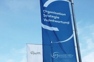 Symbolbild Flagge RMI